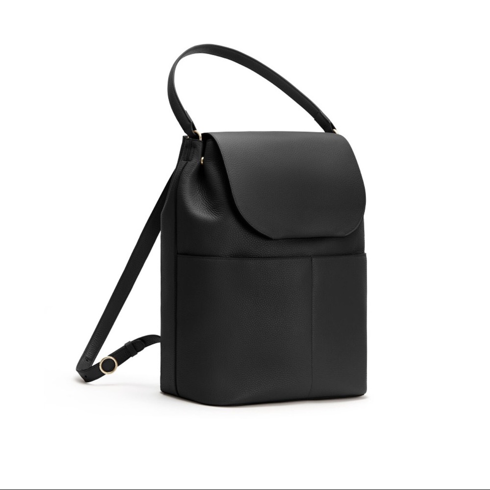 Cuyana Large (16”) Leather Backpack (Black)